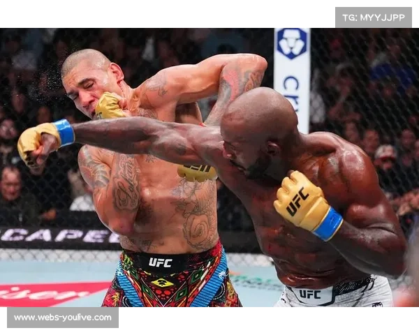 佩雷拉被预测将升重挑战重量级,轻重量级或由穆尔扎卡诺夫接掌 佩雷拉被预测将升重挑战重量级,轻重量级或由穆尔扎卡诺夫接掌