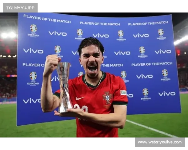 维蒂尼亚以93.9%传球准确率高居法甲首位,成巴黎中场调度核心 维蒂尼亚以93.9%传球准确率高居法甲首位,成巴黎中场调度核心